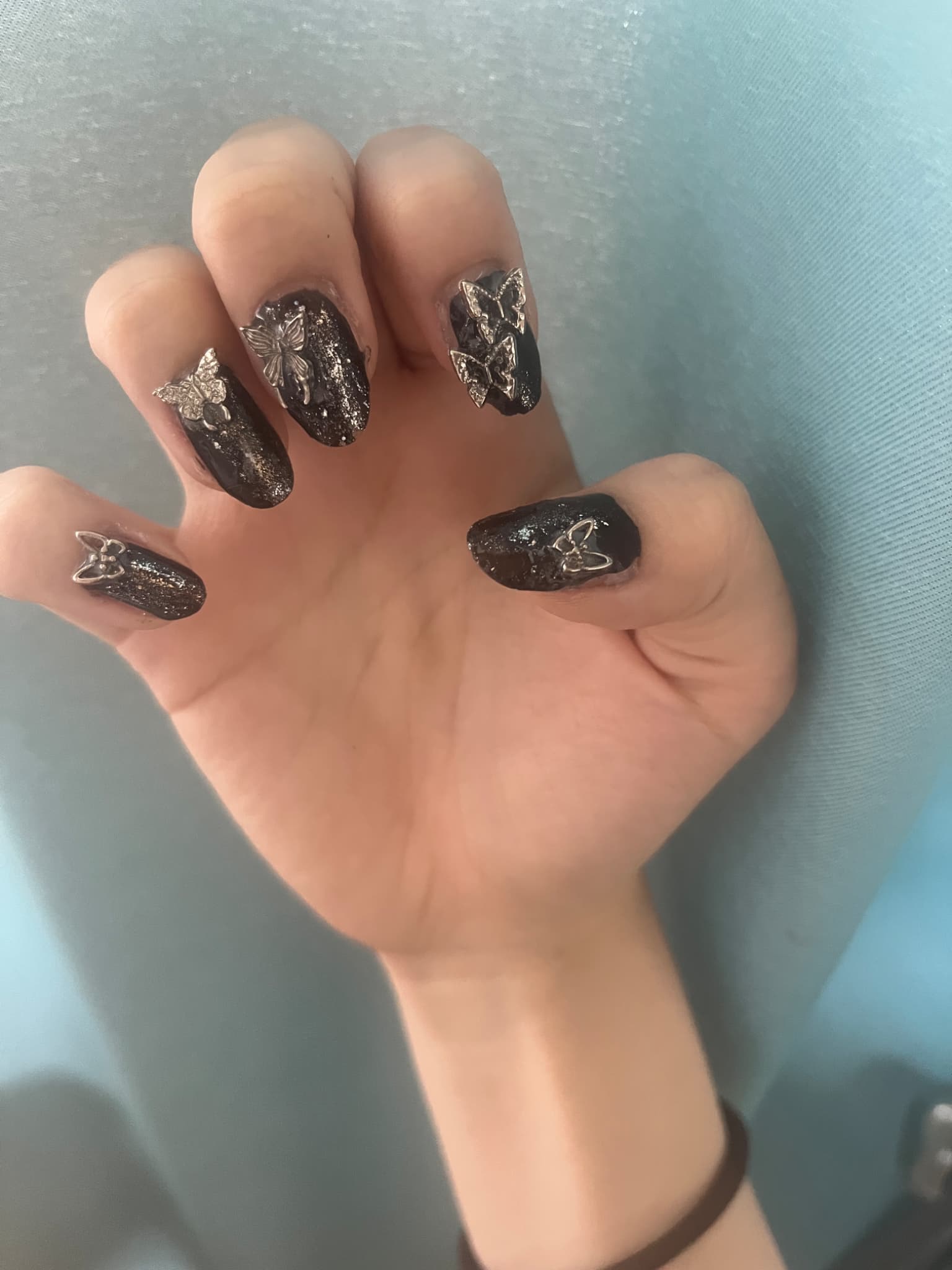 ブラックネイル